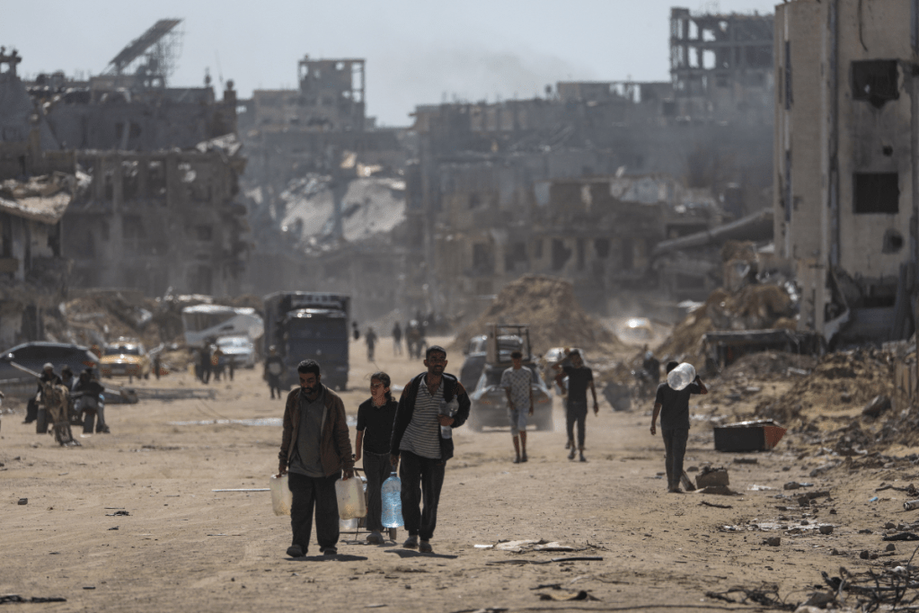 Thumbnail for Battles outside Rafah as US pauses bomb shipment
