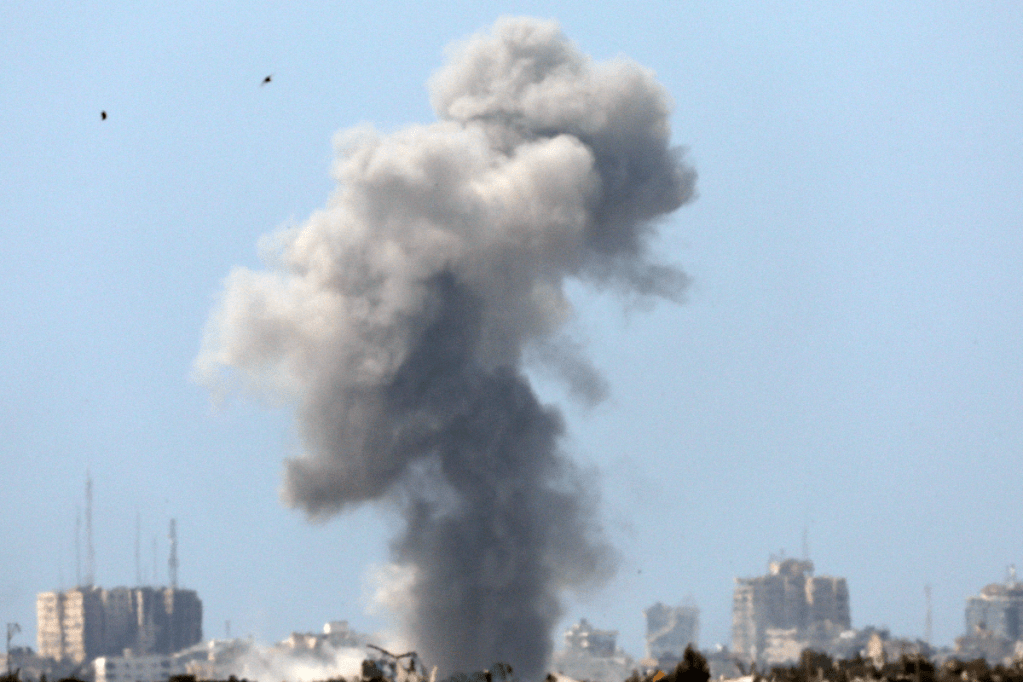 Thumbnail for Israel pushes into north Gaza
