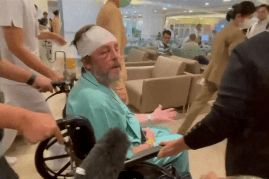 Thumbnail for Injured Adelaide couple wait to come home after turbulent flight