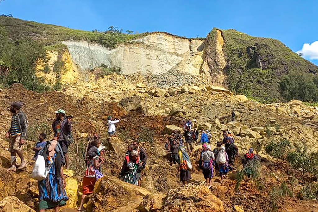 Thumbnail for PNG landslide death toll nears 700