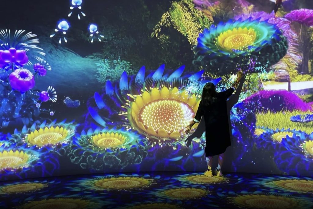 Thumbnail for Illuminate Adelaide shines bright as it returns to light up winter