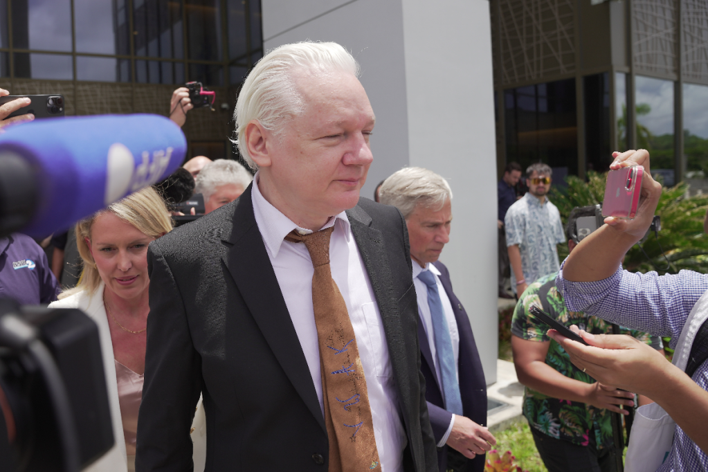Thumbnail for ‘Free man’: Julian Assange on way to Australia