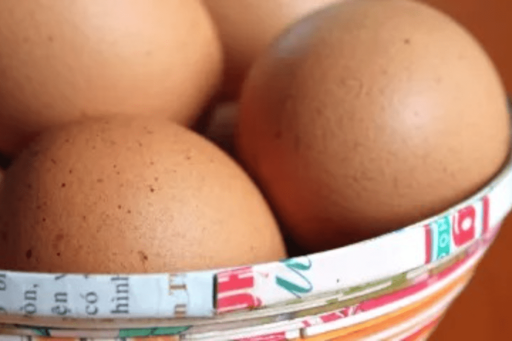 Thumbnail for Woolworths limits egg buying as bird flu spreads