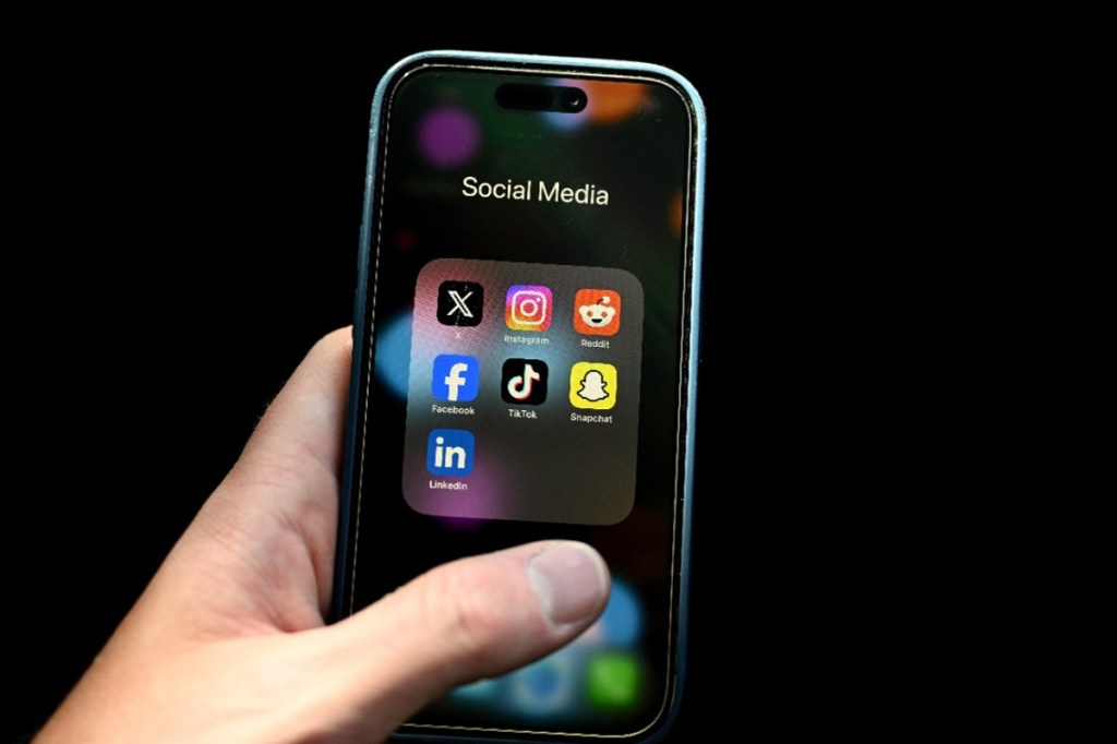 Thumbnail for Social media summit to hear detail for SA age ban bid