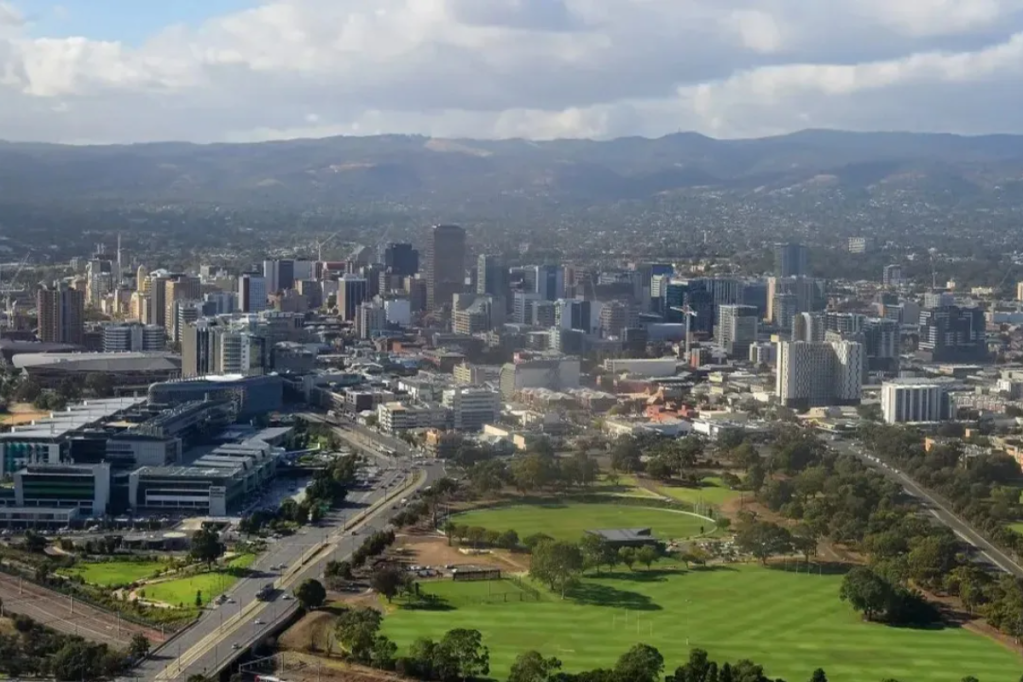 Thumbnail for Weak spending drives SA economic slowdown says new report