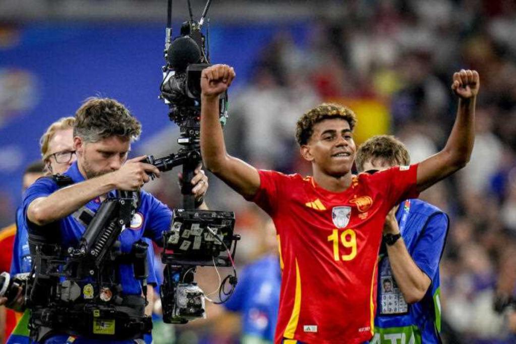 Thumbnail for Spanish teen becomes youngest scorer in Euros history