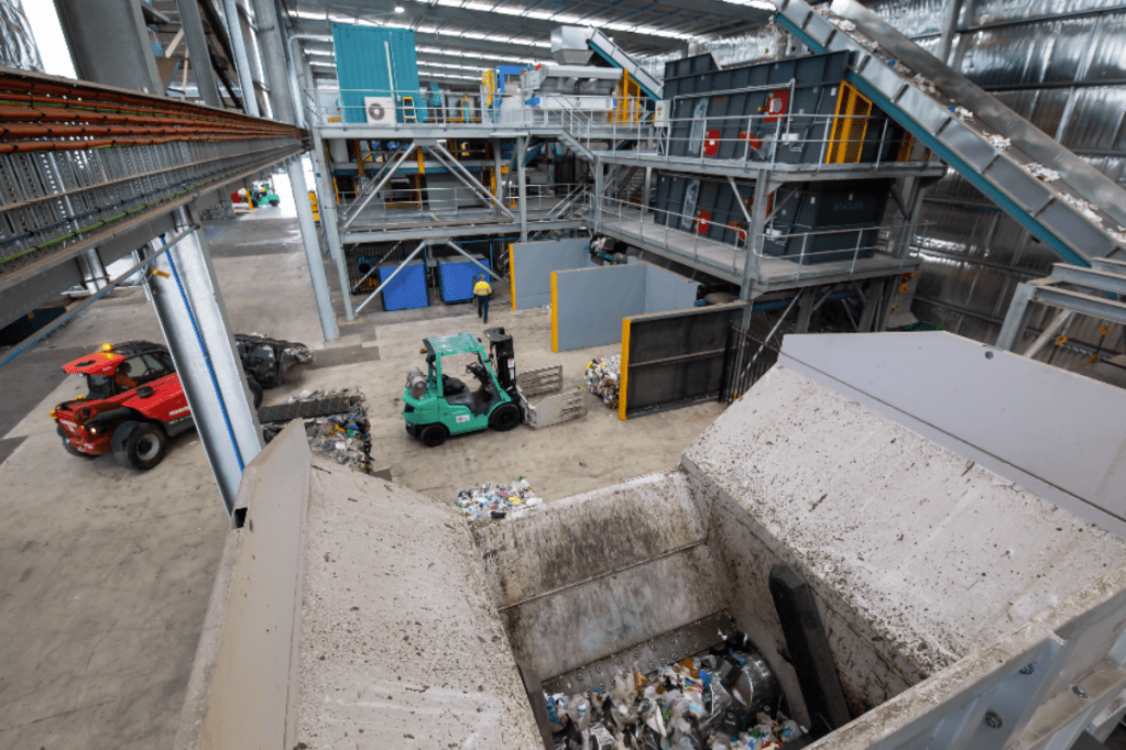 Thumbnail for Feds back $40 million soft plastic recycling centre at Kilburn