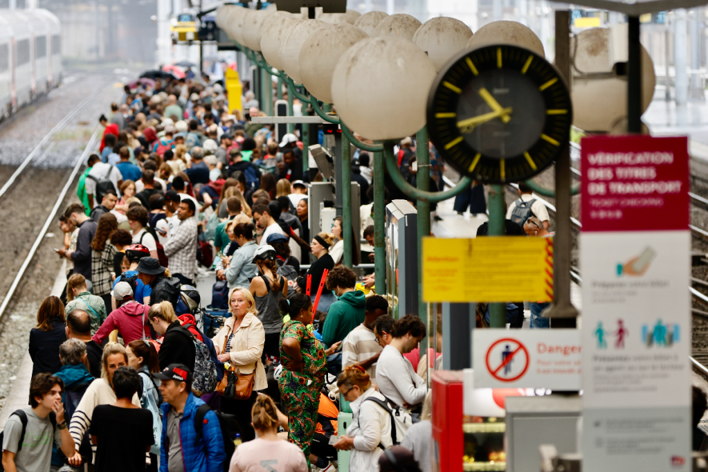 Thumbnail for ‘Calculated’ attacks sabotage France rail network
