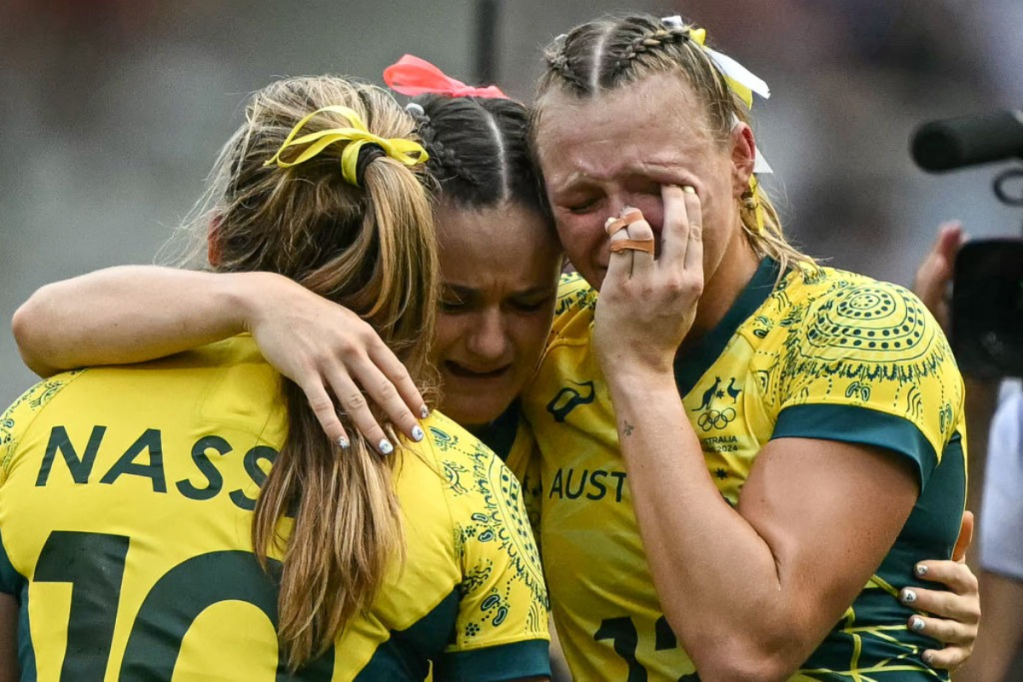 Thumbnail for Tears as rugby medal slips away in dying seconds