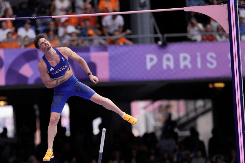 Anthony Ammirati missed the pole vault final but "won the internet". Photo: AAP