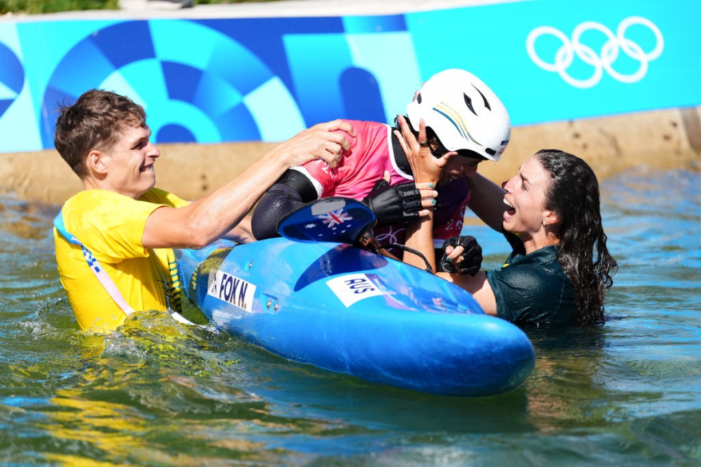 Thumbnail for Another Fox grabs kayak gold