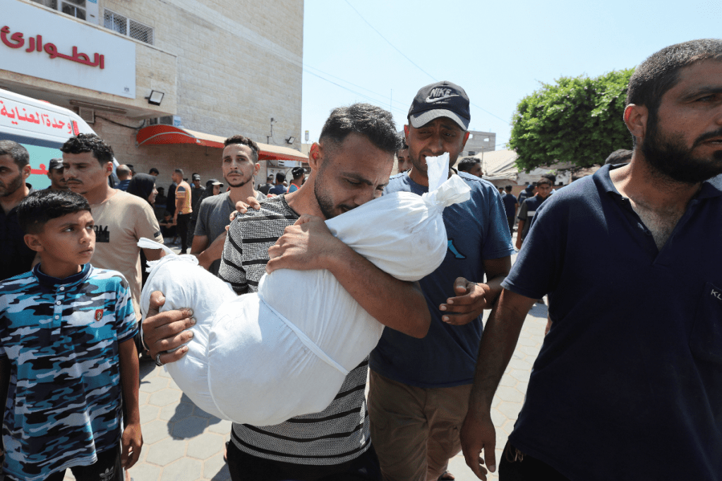 Thumbnail for Gaza death toll ‘passes 40,000’