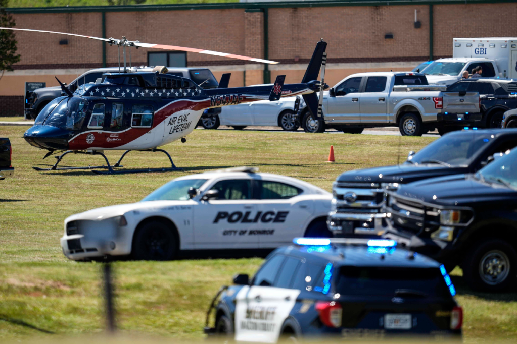 Thumbnail for Teen to be charged after four shot dead at US school