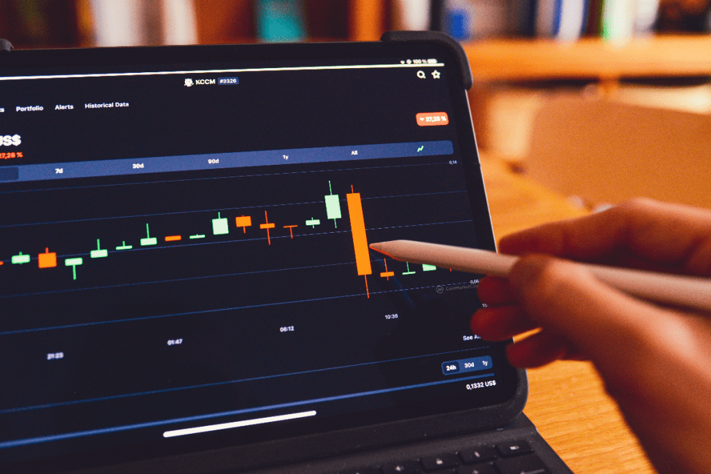 While not a recession by definition, it feels like a recession for many Australians. Photo: <a href="https://unsplash.com/@moneyphotos?utm_content=creditCopyText&utm_medium=referral&utm_source=unsplash">rc.xyz NFT gallery</a> on <a href="https://unsplash.com/photos/a-person-using-a-laptop-computer-with-a-chart-on-the-screen-InWI1lteYfU?utm_content=creditCopyText&utm_medium=referral&utm_source=unsplash">Unsplash</a>
  