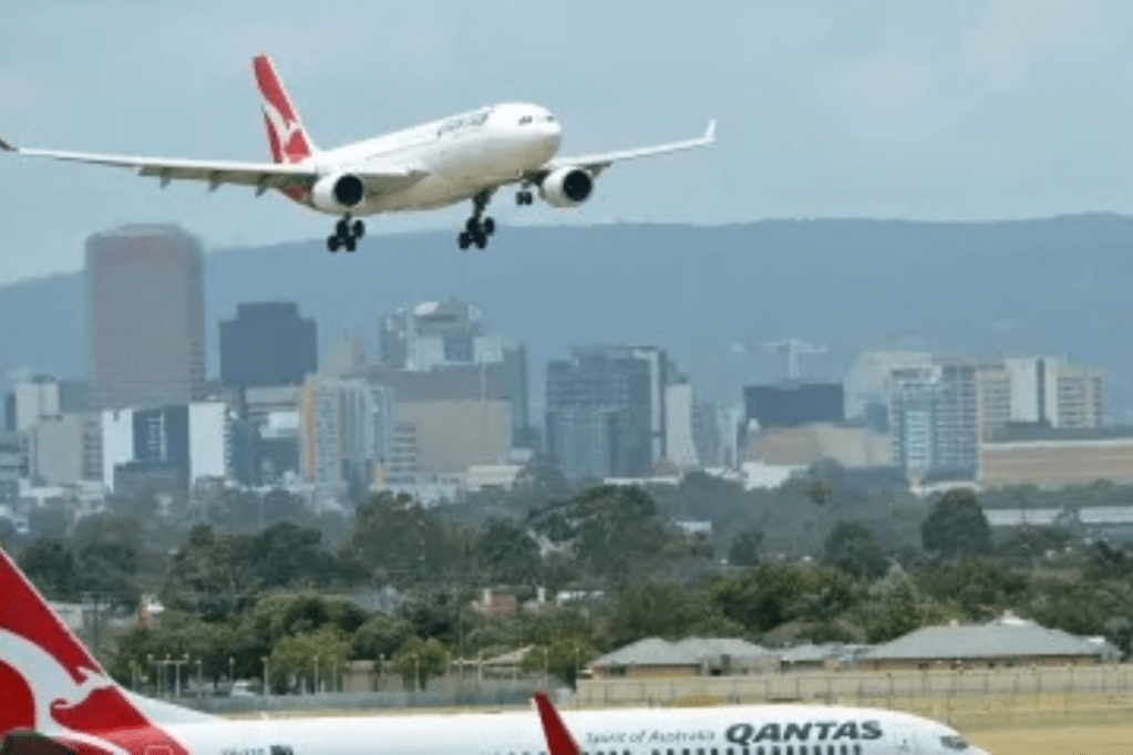 Thumbnail for Qantas engineer strike threat to flights