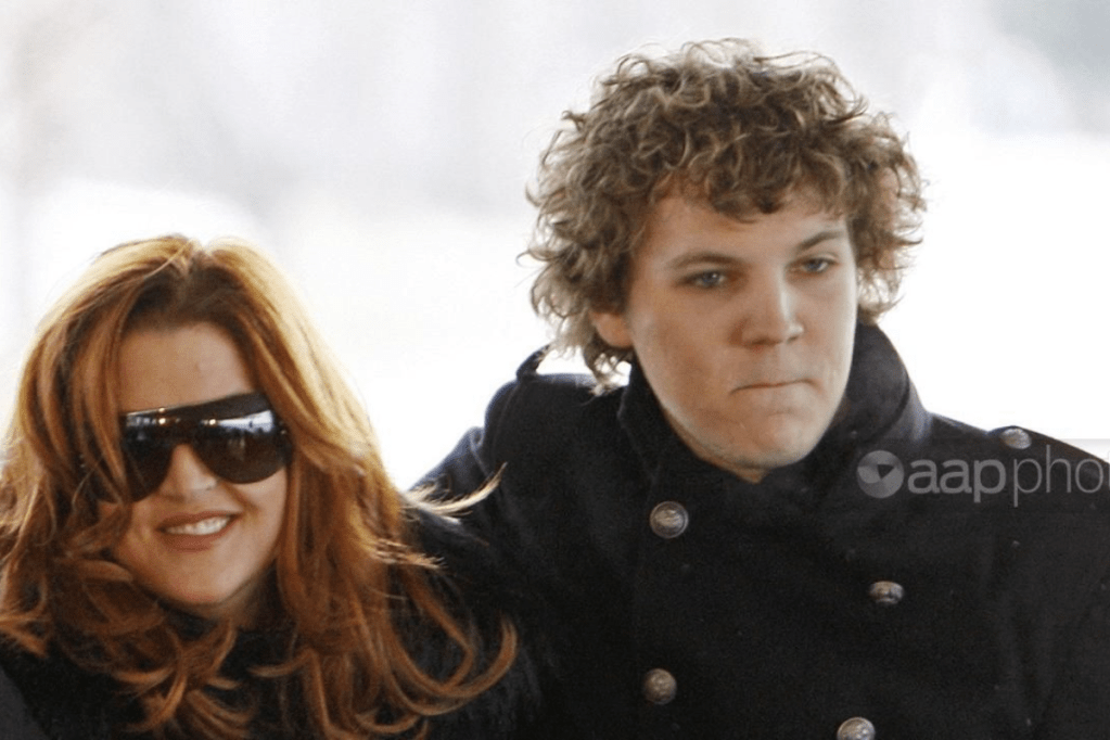 Thumbnail for Lisa Marie Presley kept son’s body on dry ice in home