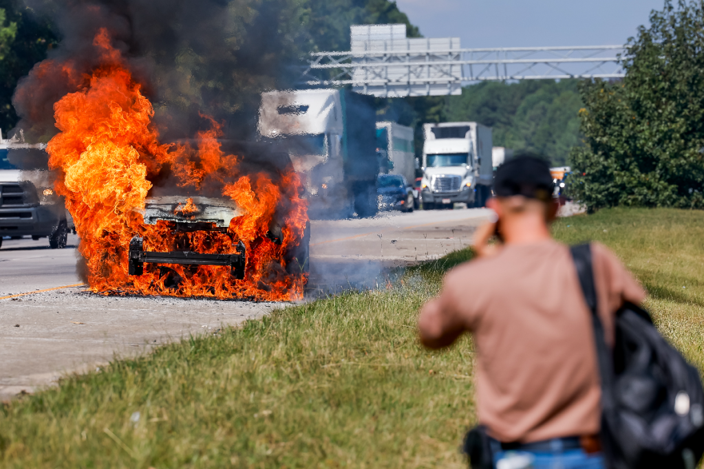 Thumbnail for 100,000 Kia cars recalled over fire warning