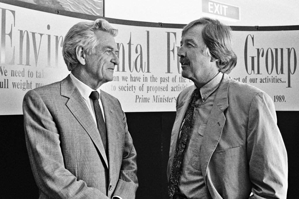 Thumbnail for Veteran journalist George Negus dies