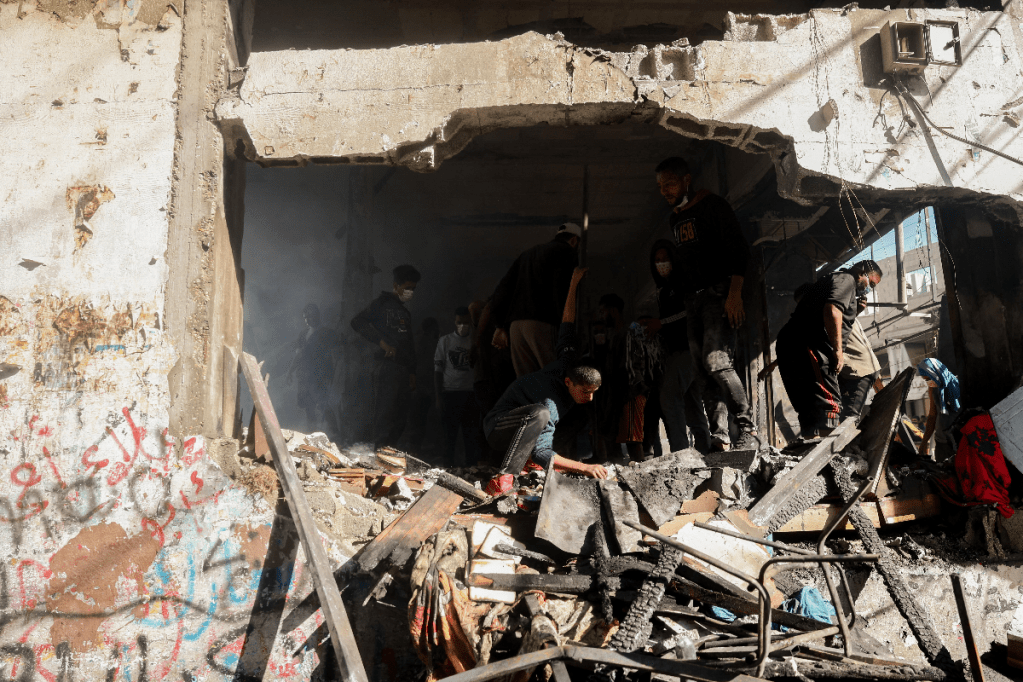 Thumbnail for Israeli bombing kills 22 in Gaza