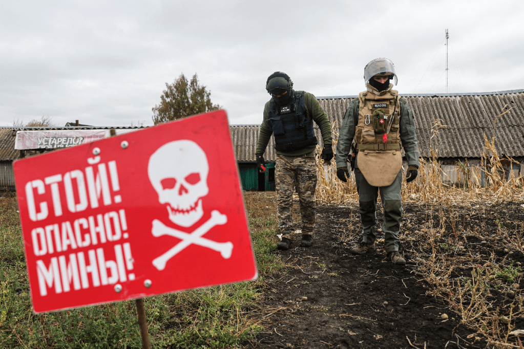Thumbnail for North Koreans in Russian uniform head toward Ukraine troops