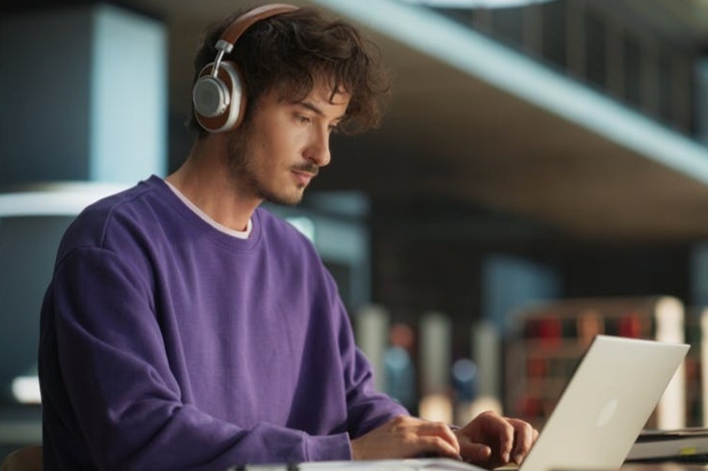 Thumbnail for Can listening to music make you more productive at work?